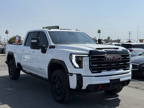 Used 2025 GMC Sierra 2500 AT4 w/ AT4 Premium Plus Package image 8