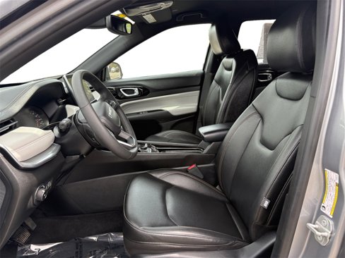 Used 2024 Jeep Compass Limited image 9
