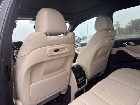 Used 2020 BMW X5 xDrive40i w/ Premium Package image 17