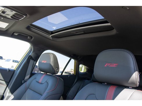 New 2025 Chevrolet Trax RS w/ Sunroof Package image 19
