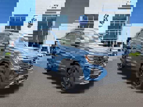 New 2025 Volkswagen Atlas Cross Sport SE image 1