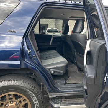 Used 2022 Toyota 4Runner SR5 Premium image 5