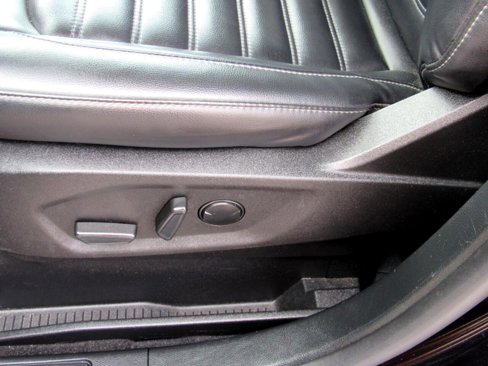 Used 2024 Ford Edge SEL image 17