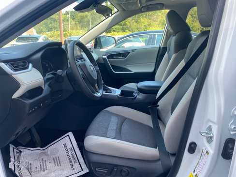 Used 2024 Toyota RAV4 XLE image 19