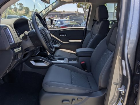 New 2025 Nissan Frontier SV image 10