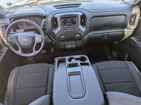 Used 2025 Chevrolet Silverado 2500 Custom w/ Custom Value Package image 15