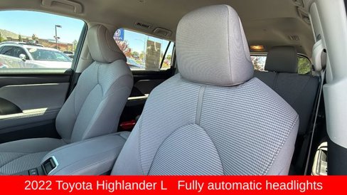 Used 2022 Toyota Highlander L image 11