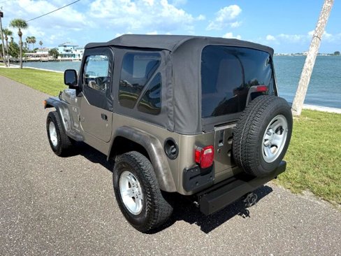 Used 2006 Jeep Wrangler X image 9