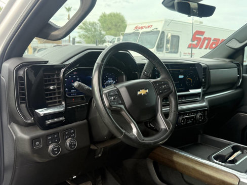 Used 2024 Chevrolet Silverado 3500 High Country w/ High Country Premium Package image 19