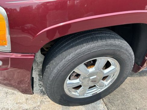Used 2005 GMC Envoy SLE image 16