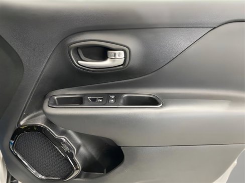Used 2019 Jeep Renegade Altitude w/ Quick Order Package 2XM image 22