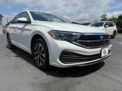 Used 2024 Volkswagen Jetta S image 3