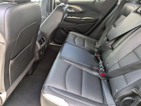 Used 2024 GMC Terrain SLT image 27