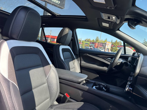 Used 2024 Chevrolet Blazer EV LT image 15