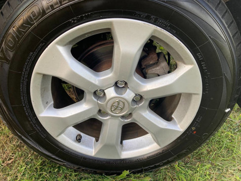 Used 2012 Toyota RAV4 Limited image 4