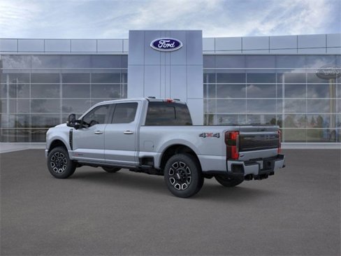 New 2025 Ford F250 4x4 Crew Cab Super Duty image 4