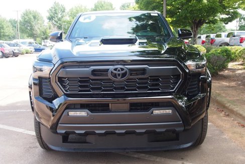 Used 2025 Toyota Tacoma TRD Sport image 2
