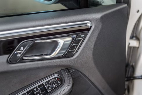 Used 2021 Porsche Macan image 41