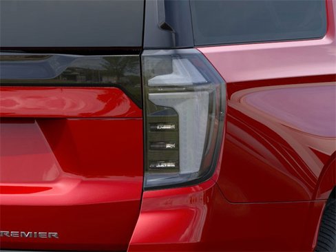 New 2025 Chevrolet Suburban Premier image 11