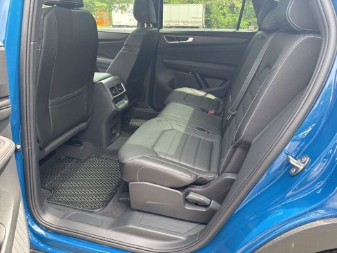 New 2025 Volkswagen Atlas Cross Sport SEL R-Line image 18
