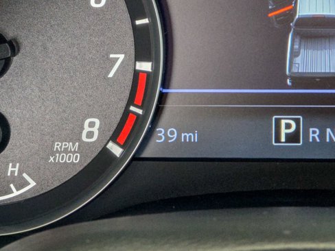 Used 2025 Nissan Frontier SV image 45