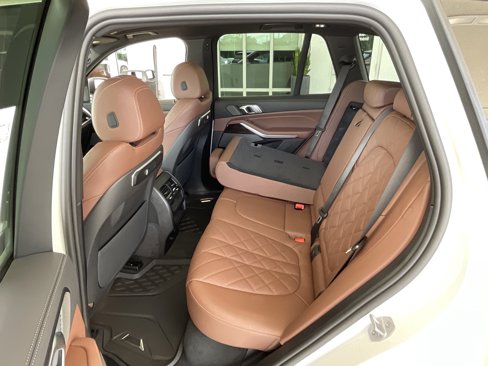 New 2026 BMW X5 xDrive50e w/ Premium Package image 28