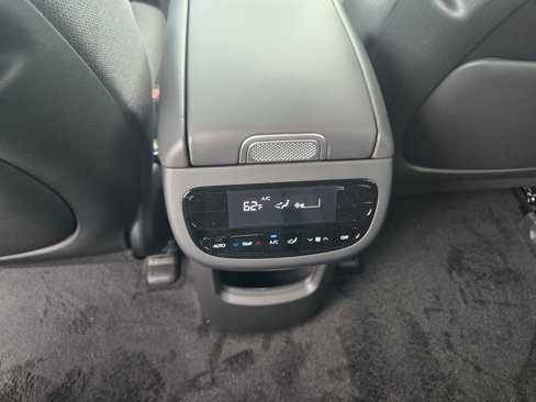 New 2026 Hyundai Ioniq 9 SE image 12