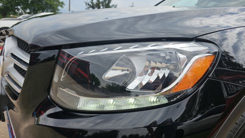 Used 2019 Mercedes-Benz GLC 300 w/ Premium Package image 11