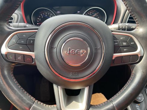 Used 2019 Jeep Compass Trailhawk image 11