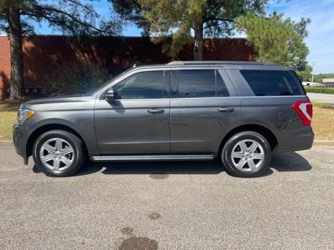 Used 2020 Ford Expedition XLT w/ Equipment Group 202A image 2