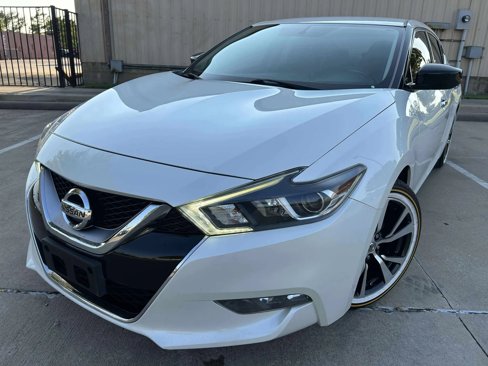 Used 2017 Nissan Maxima 3.5 S image 2