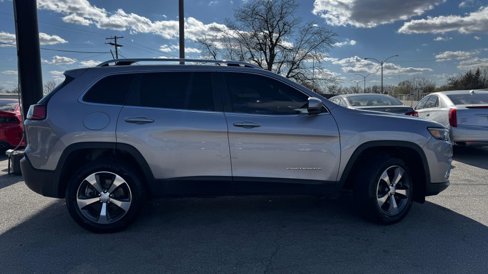 Used 2020 Jeep Cherokee Limited w/ Luxury Group image 8