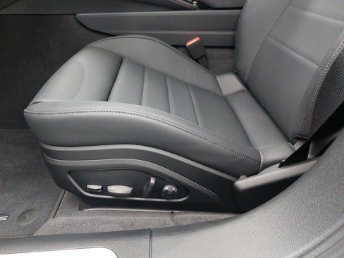 New 2025 Porsche Panamera 4 image 31