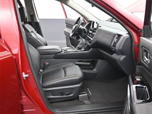 Used 2022 Nissan Pathfinder SL w/ SL Black Package image 22