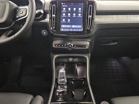 New 2026 Volvo XC40 B5 Plus w/ Protection Package Premier image 16