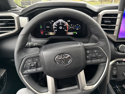 New 2025 Toyota Tundra Limited image 18