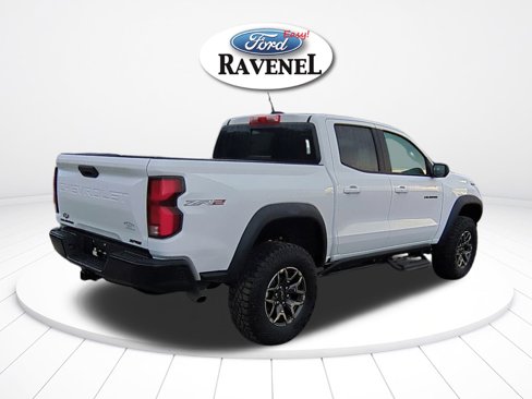 Used 2023 Chevrolet Colorado ZR2 image 4