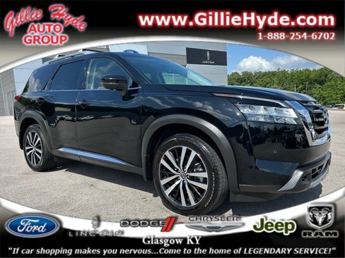 Used 2024 Nissan Pathfinder Platinum w/ Cargo Package image 1