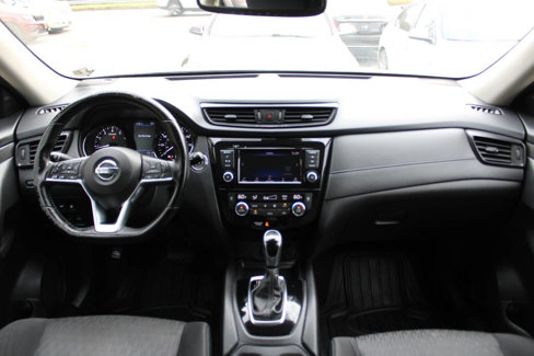 Used 2020 Nissan Rogue SV image 32