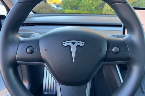 Used 2018 Tesla Model 3 Performance image 22
