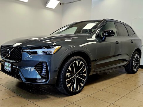 New 2026 Volvo XC60 B5 Ultra w/ Climate Package image 4