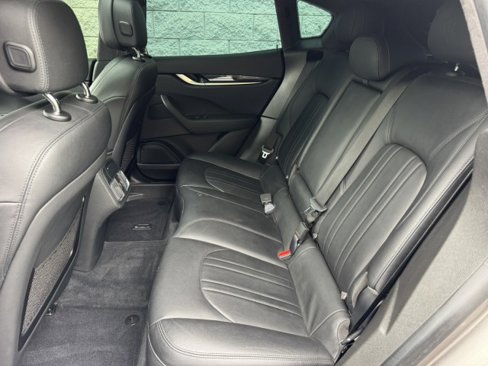 Used 2022 Maserati Levante GT image 8