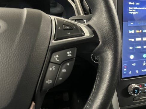 Used 2024 Ford Edge SEL image 35