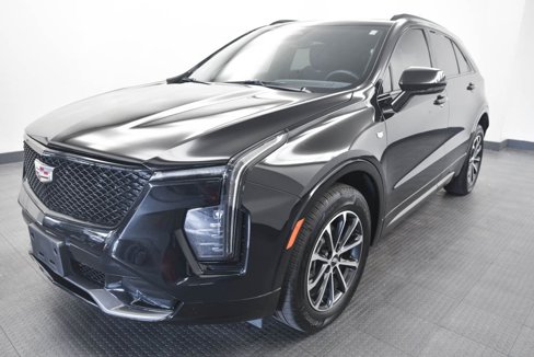Used 2024 Cadillac XT4 Sport image 3