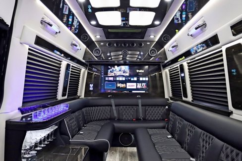 Used 2024 Mercedes-Benz Sprinter 3500 image 36