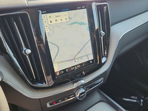 Certified 2025 Volvo XC60 B5 Plus w/ Climate Package image 16