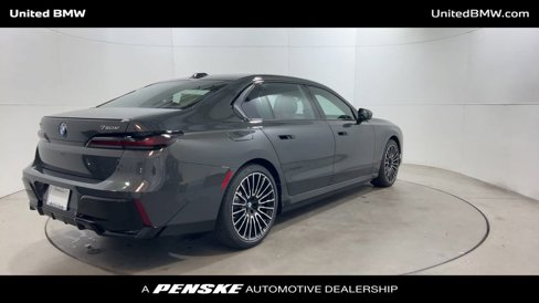 New 2026 BMW 750e xDrive w/ Executive Package image 8