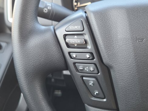 Used 2025 Nissan Frontier SV image 13