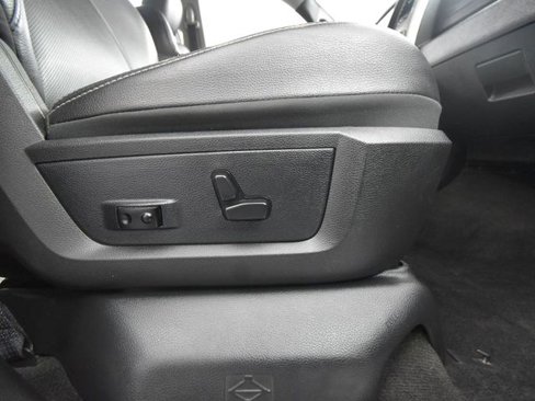 Used 2016 RAM 1500 Laramie w/ Convenience Group image 45