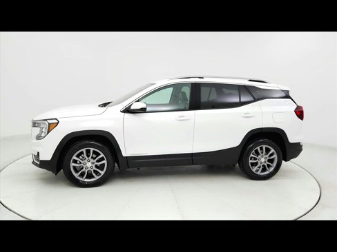 Used 2024 GMC Terrain SLT image 1